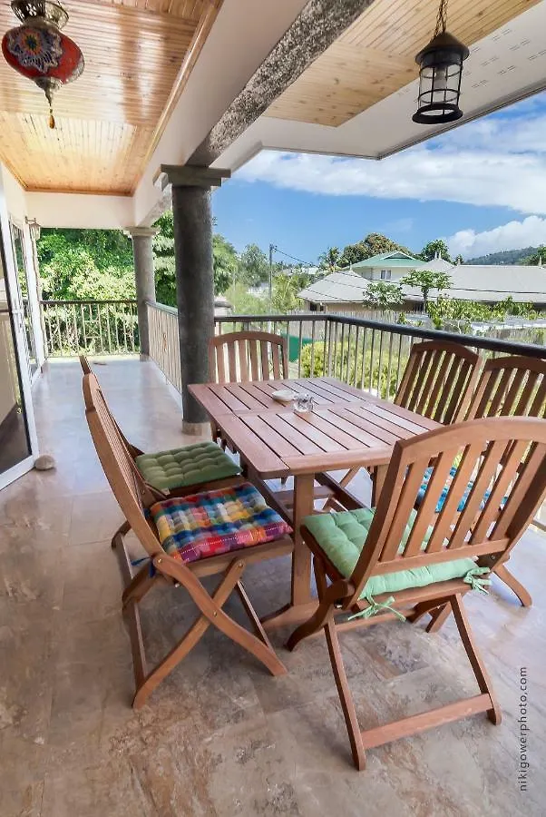 Flora'S Self Catering Apartments Victoria