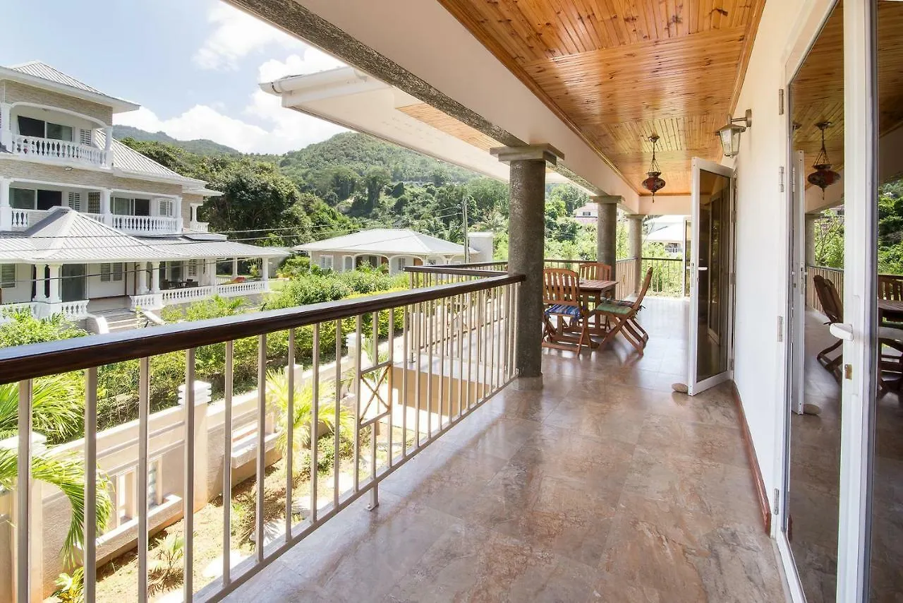 Flora'S Self Catering Apartments Victoria
