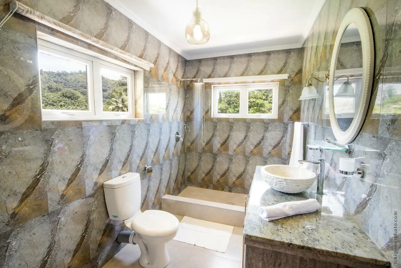 Flora'S Self Catering Apartments Victoria